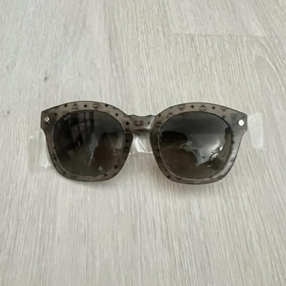 MCM All-over Logo Visetos Square Aviator Sunglasses main image 6